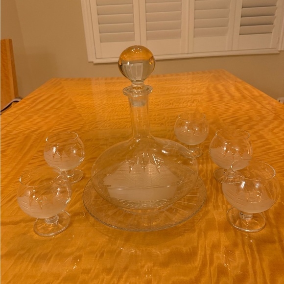 Vintage Etched Glass Ship Decanter with 5 matching glasses and matching plate